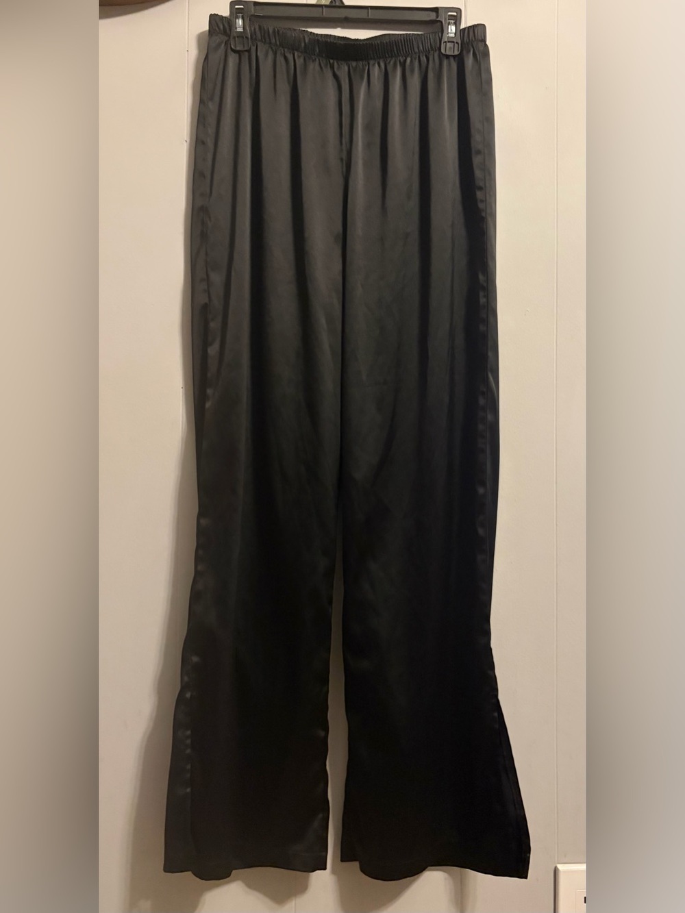 Colsie Black Satin Lace-Trim Cami and Pants Sleep Set - Picture 6 of 9
